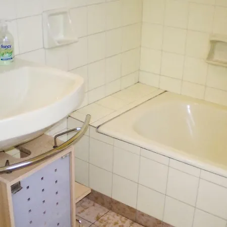 Ferienhaus Four Bedroom Holiday In Szantod Balatonszárszó